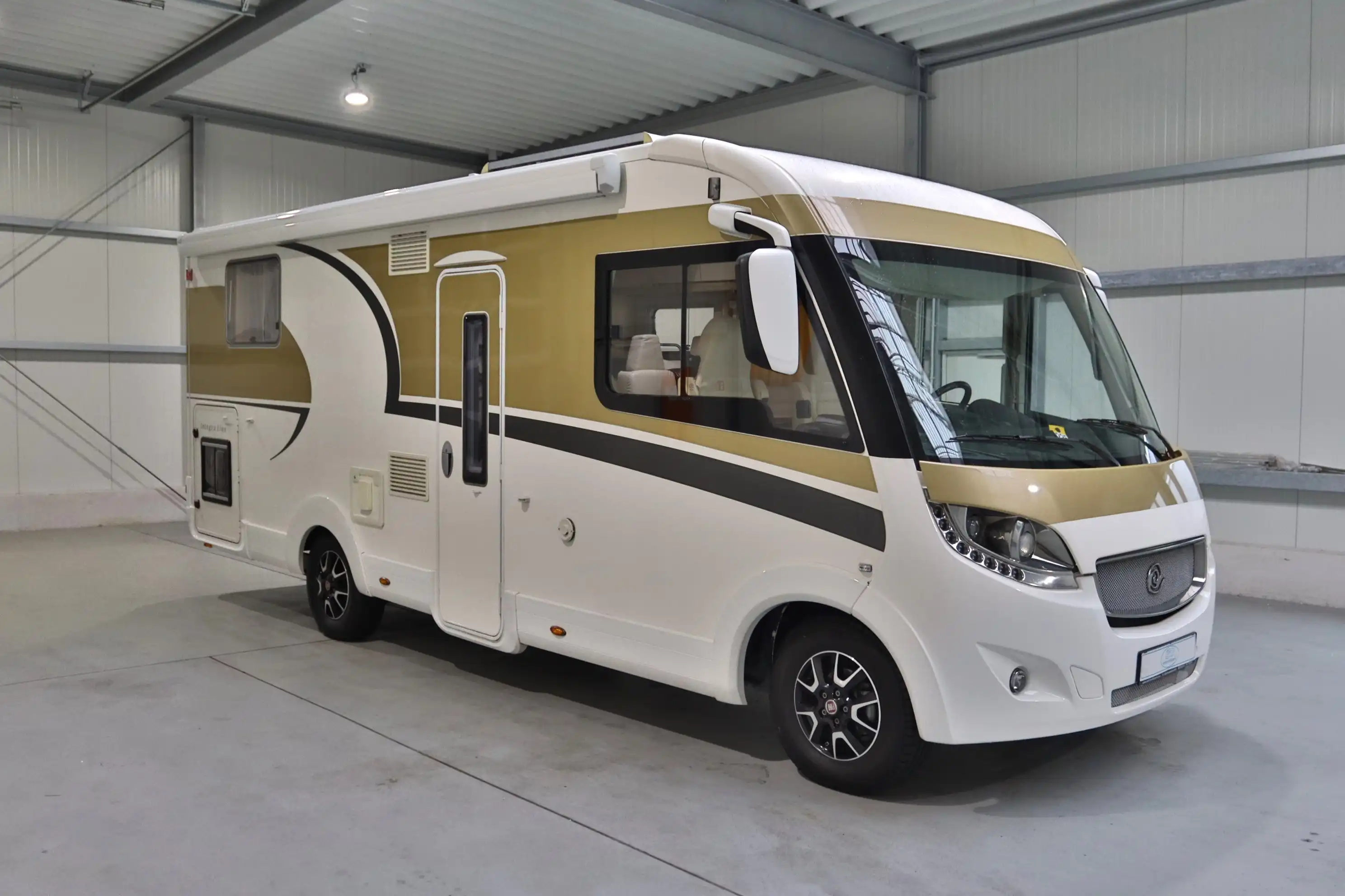 EURAMOBIL IntegraLine  725 QB